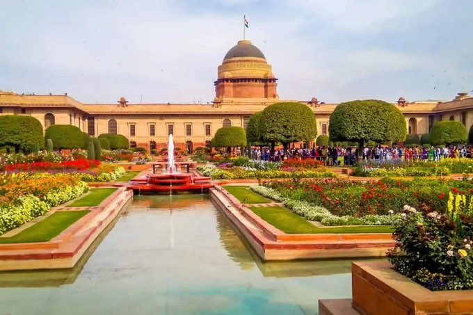 Rashtrapati Bhavans Mughal Garden Is Now Known As Amrit Udyan