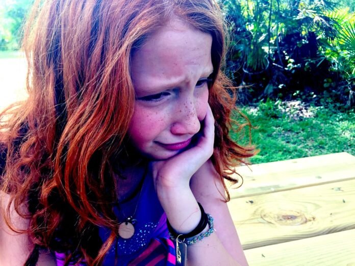 crying-1315546_1280