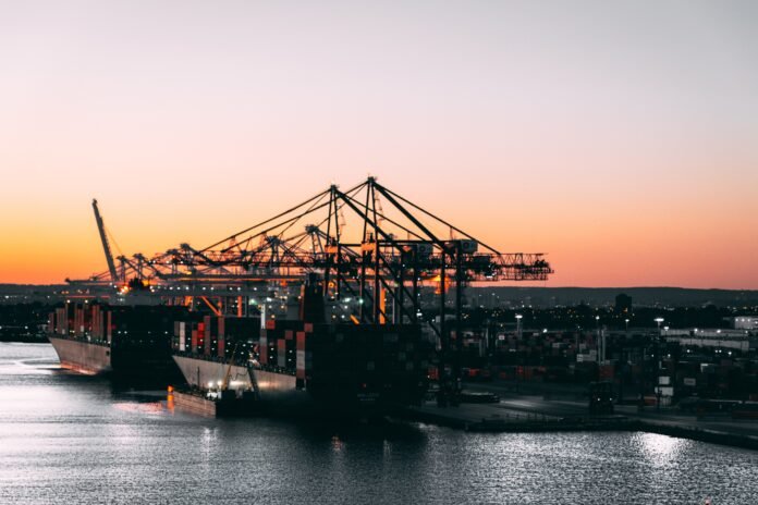 port-ships-1