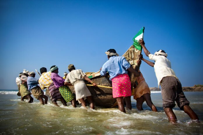 tamil-fisherman-sri-lanka