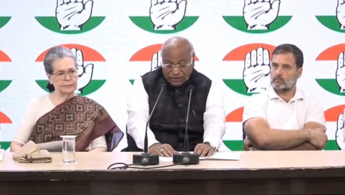 Congress-PC-Kharge-Freeze-Accounts-2
